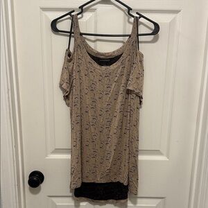 Rock & Republic Tan Cold Shoulder Blouse